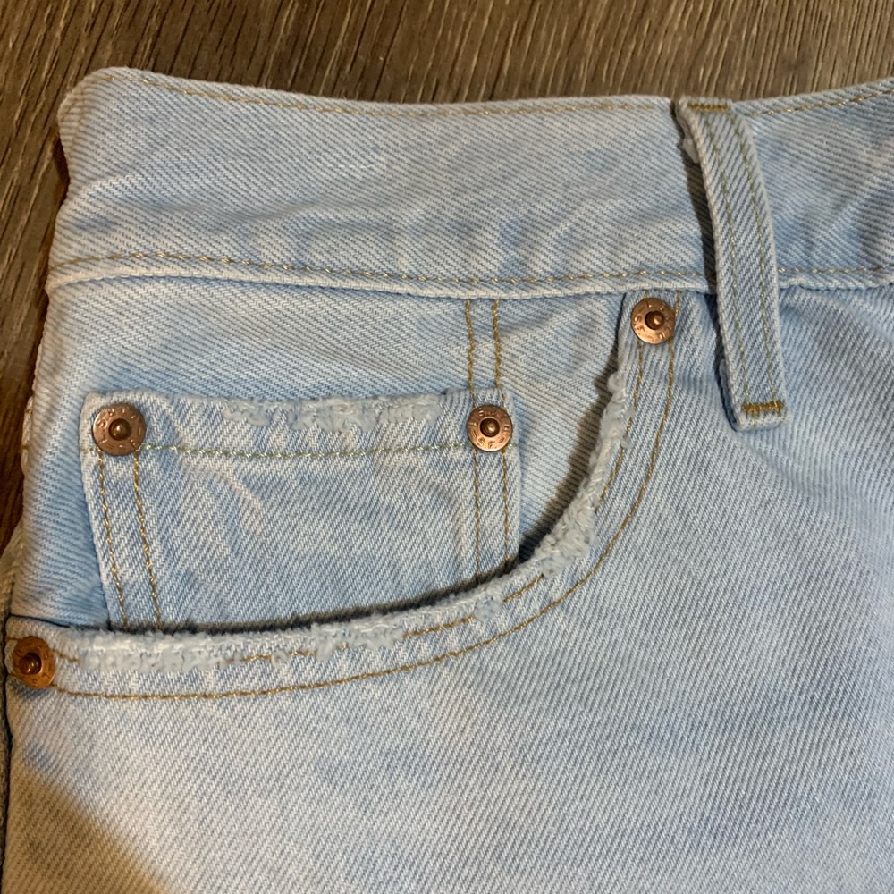 Levi's  High-Rise 501 Original Button-Fly Shorts in Micro Vibes Size 29 NWT - Picture 6 of 9